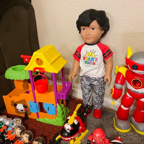 HUGE Ryan’s World Toy Review Toy Bundle - Picture 8 of 9